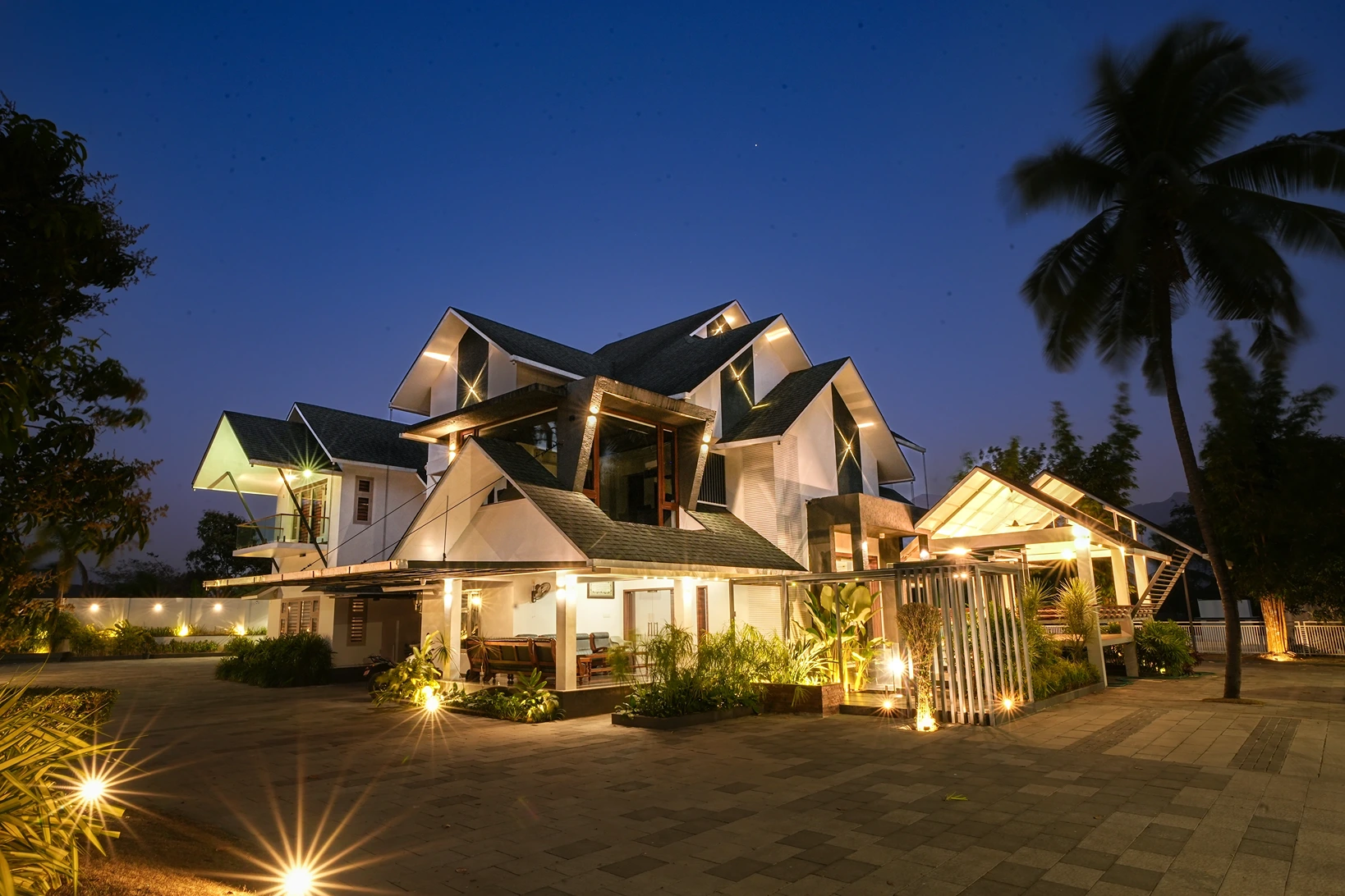 Contemporary family house design residential project in Kerala