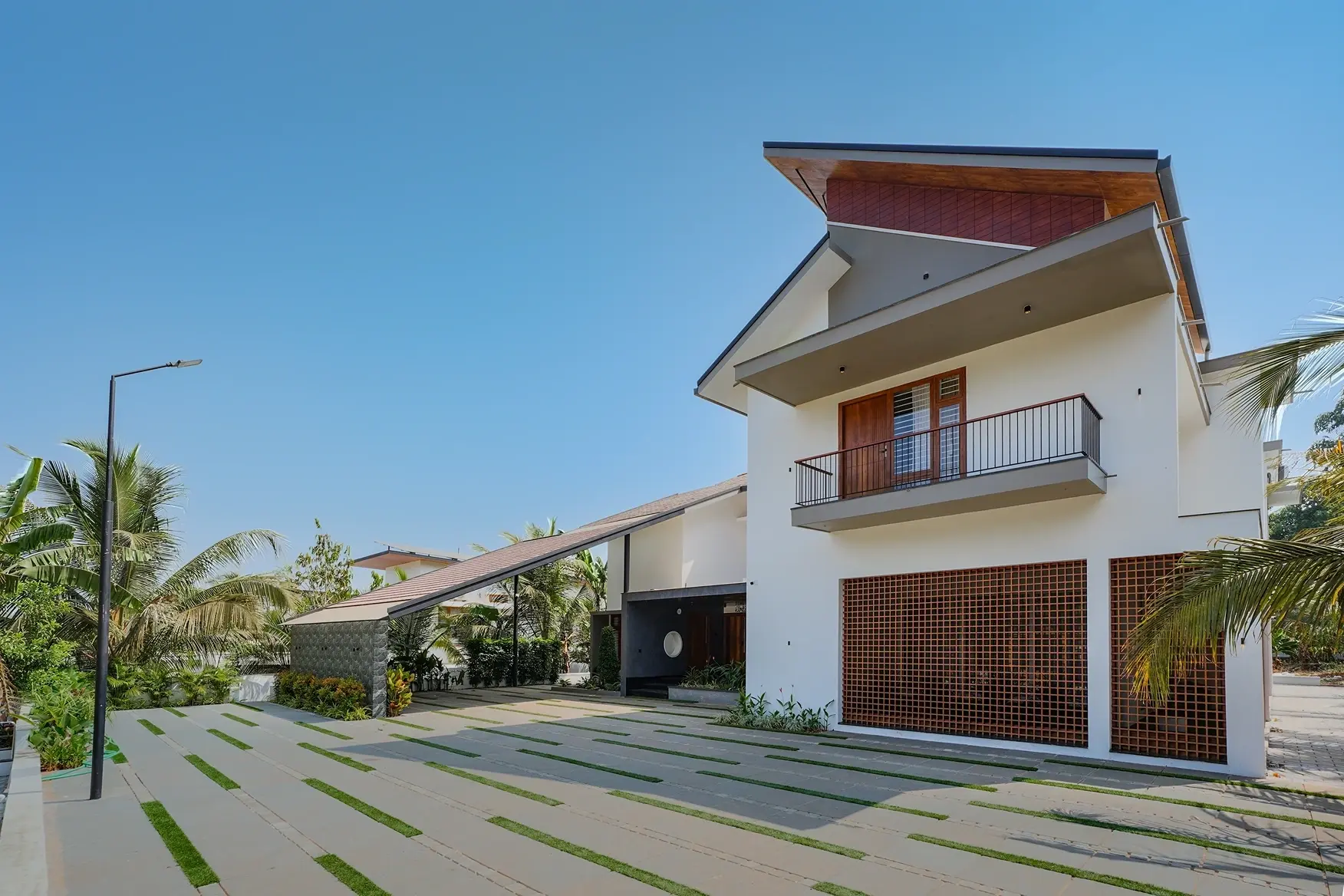 Building a Luxury Villa in Palakkad: What Premium Homeowners Must Know